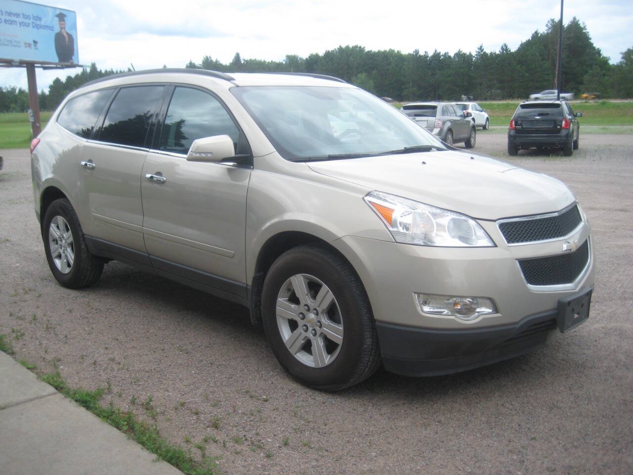 Used 2012 Chevrolet Traverse LT AWD/4WD image 3