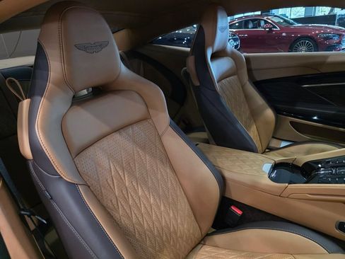 Used 2024 Aston Martin DB12 Coupe RWD image 24