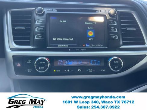 Used 2017 Toyota Highlander Plus FWD image 31