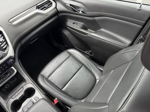 Used 2023 GMC Acadia SLT w/ Preferred Package FWD image 26