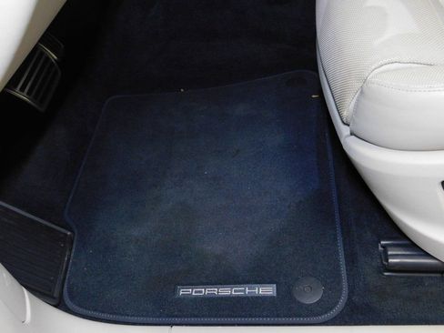 Used 2021 Porsche Cayenne GTS image 37