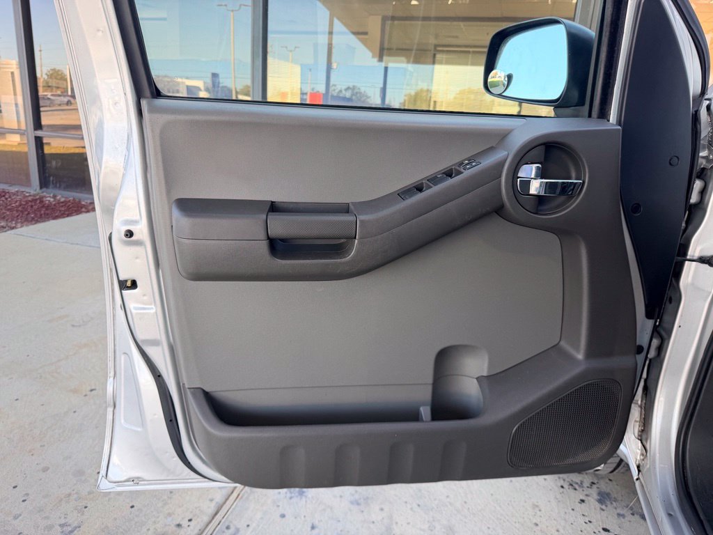 Used 2014 Nissan Xterra X AWD/4WD image 10