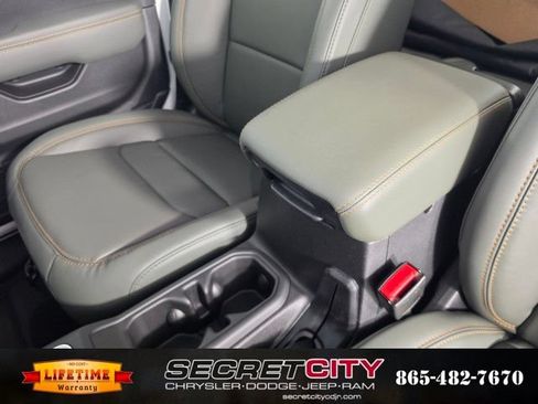 New 2026 Jeep Gladiator Mojave AWD/4WD image 27
