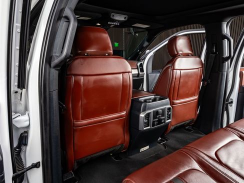 Used 2022 Ford F250 Platinum w/ FX4 Off-Road Package image 34