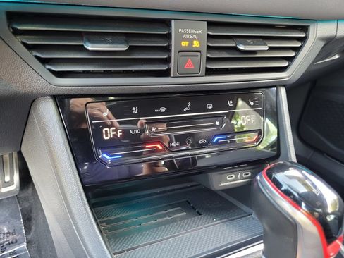 Used 2025 Volkswagen Jetta GLI Autobahn FWD image 20