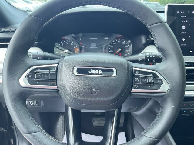 Used 2023 Jeep Compass Limited w/ Sun and Sound Group AWD/4WD image 11