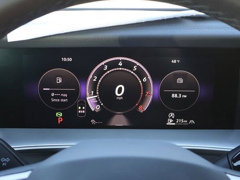 New 2026 Volkswagen Tiguan SE R-Line image 29