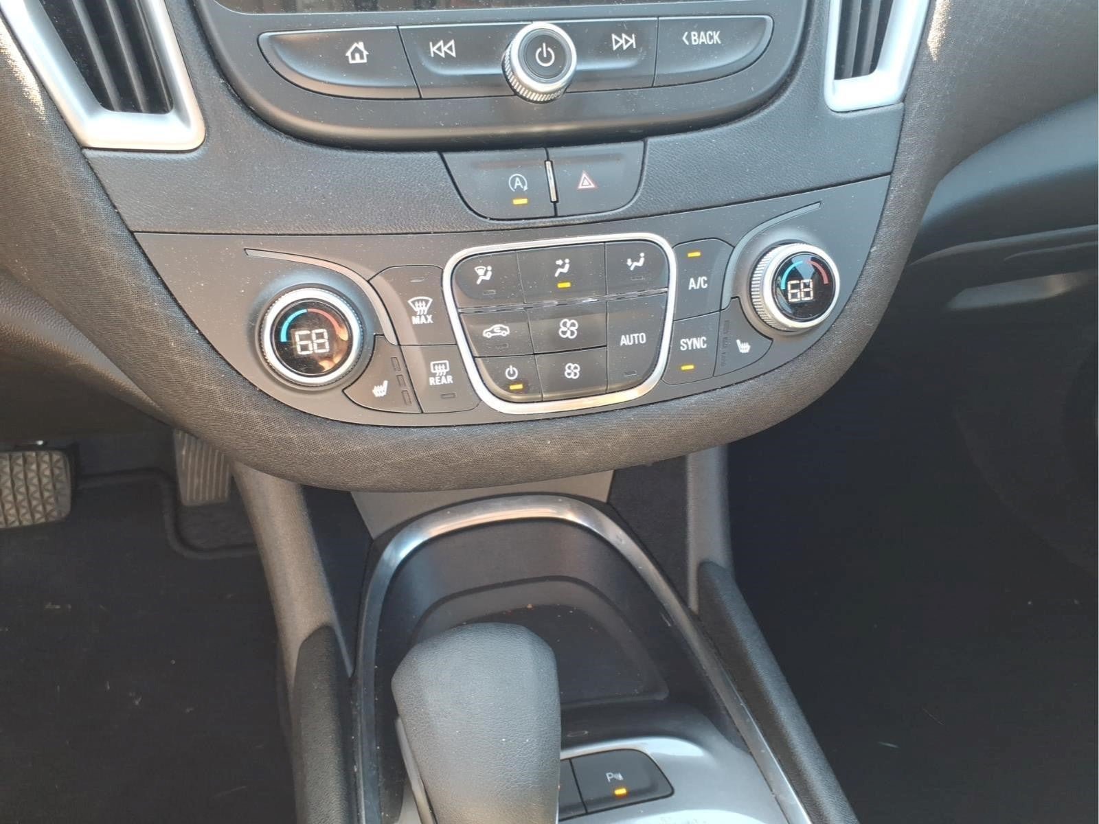 Used 2024 Chevrolet Malibu LT FWD image 19