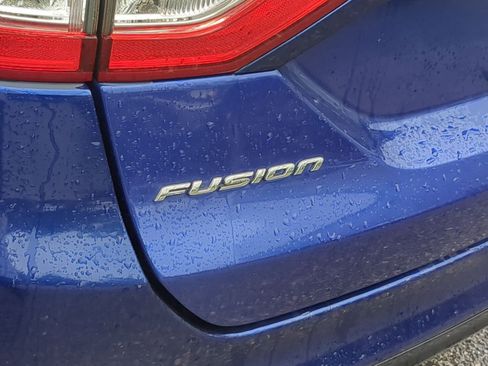 Used 2015 Ford Fusion SE w/ Equipment Group 202A image 17