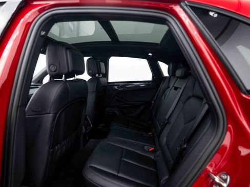 Certified 2026 Porsche Macan AWD/4WD image 24