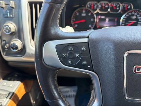 Used 2014 GMC Sierra 1500 SLT w/ SLT Crew Cab Value Package AWD/4WD image 29
