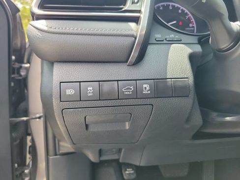 Used 2024 Toyota Camry SE FWD image 19