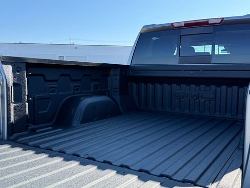 New 2026 GMC Sierra 1500 Elevation image 8