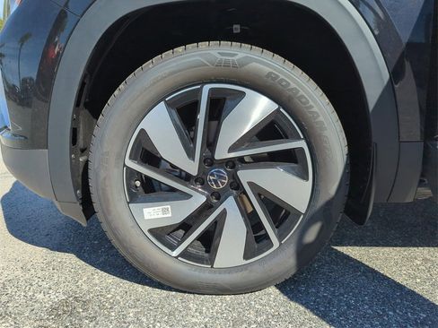 New 2026 Volkswagen Atlas SEL image 43