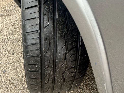 Used 2021 Jeep Grand Cherokee Laredo X image 23