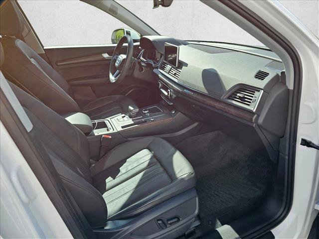 Used 2018 Audi Q5 2.0T Premium Plus w/ Premium Plus Package AWD/4WD image 12
