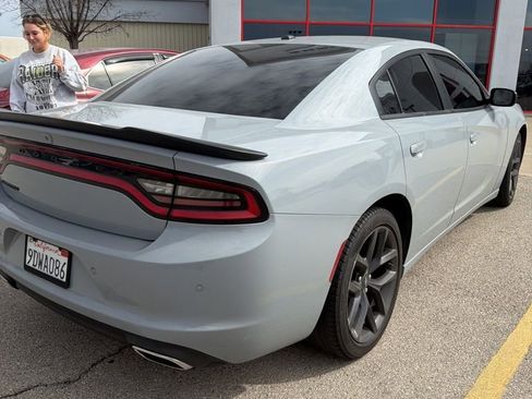 Used 2022 Dodge Charger SXT w/ Blacktop Package image 4
