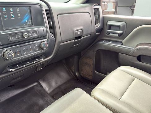 Used 2018 Chevrolet Silverado 2500 W/T w/ WT Convenience Package RWD image 13
