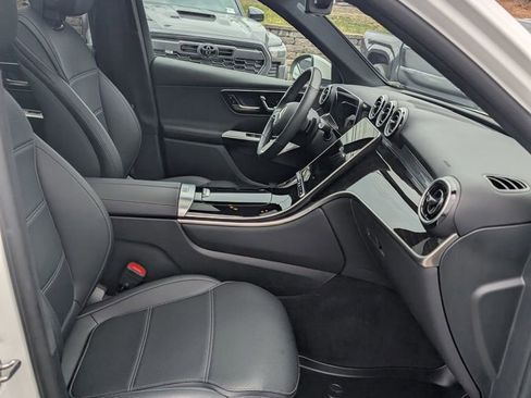 Used 2025 Mercedes-Benz GLC 300 4MATIC image 20