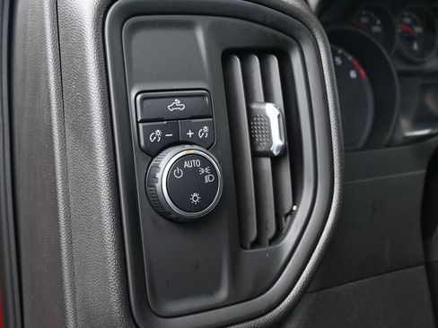 Used 2019 Chevrolet Silverado 1500 Custom w/ Custom Value Package image 14