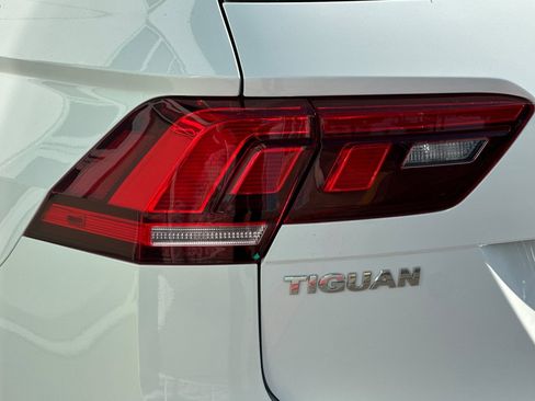 Used 2021 Volkswagen Tiguan S image 26