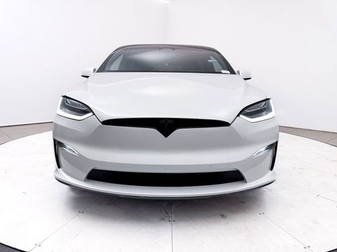 Used 2022 Tesla Model X Plaid image 10