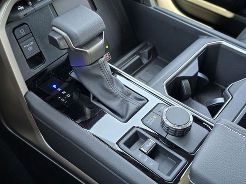 New 2026 Toyota Tundra Limited image 16