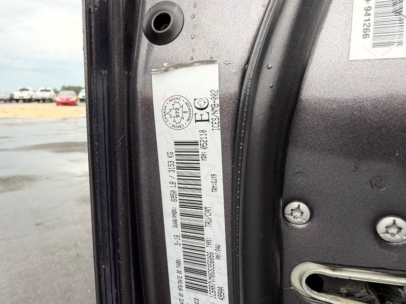 Used 2016 RAM 1500 Laramie AWD/4WD image 25