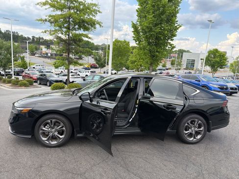 Used 2024 Honda Accord EX image 19