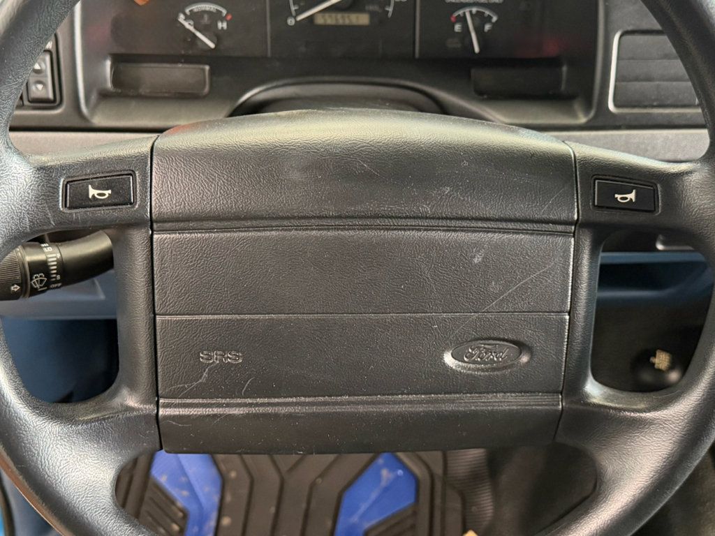Used 1994 Ford Bronco XL AWD/4WD image 15
