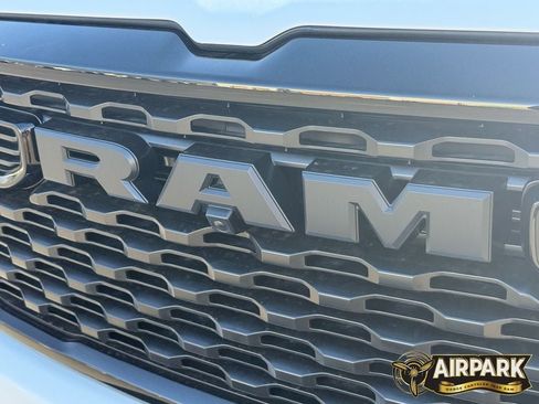 New 2026 RAM 1500 4x4 Crew Cab image 12