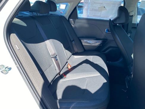 New 2026 Kia K4 LXS image 22