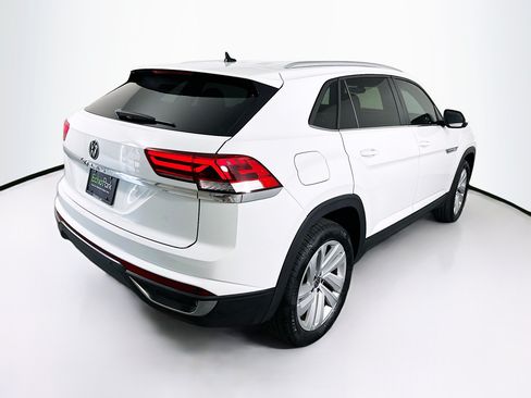 Used 2023 Volkswagen Atlas Cross Sport SE FWD image 9
