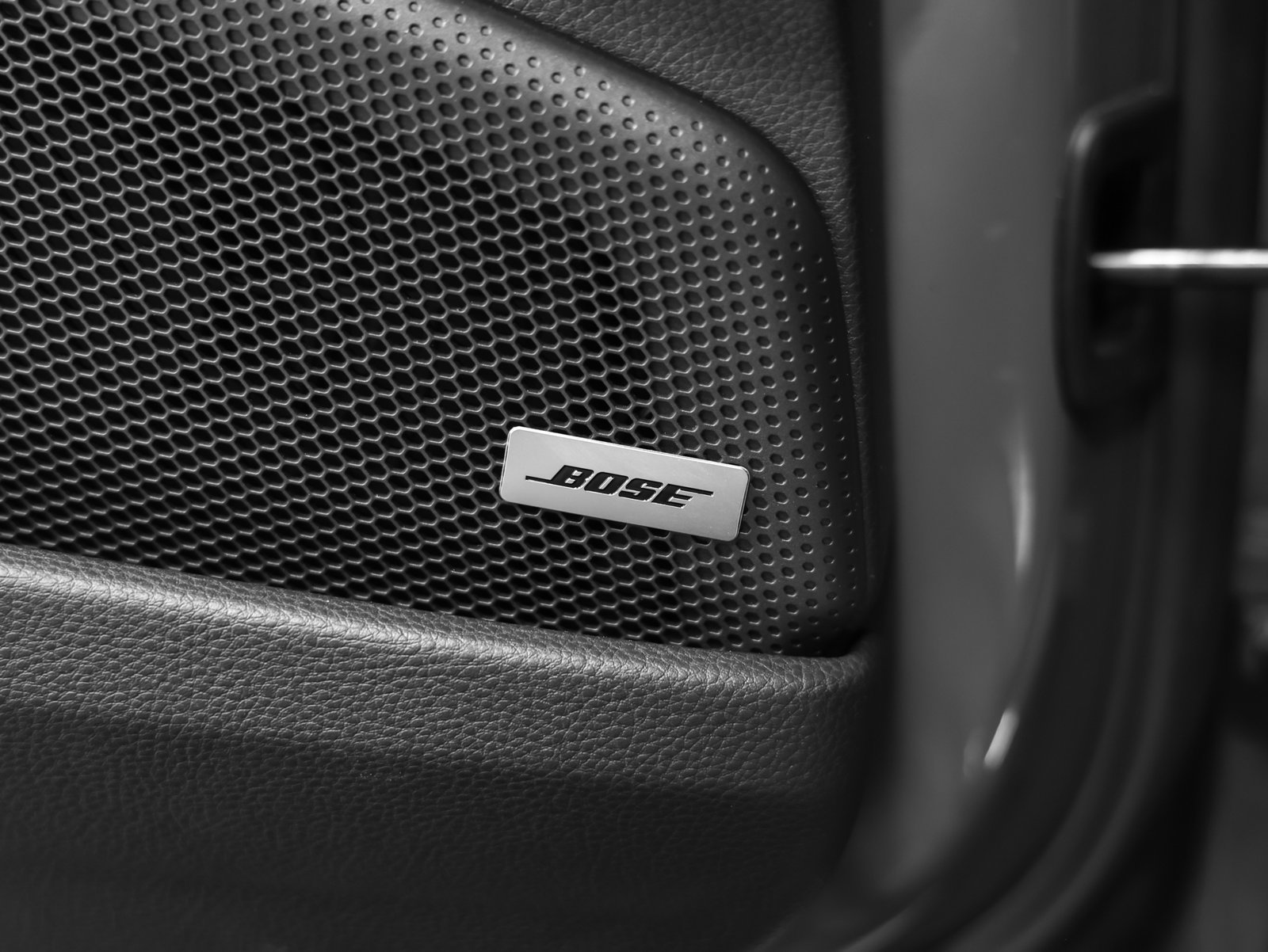 Certified 2025 Porsche Panamera 4 AWD/4WD image 39