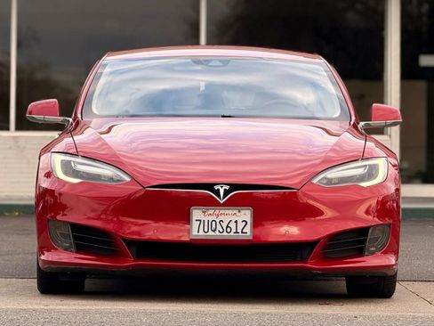 Used 2016 Tesla Model S 75D image 3
