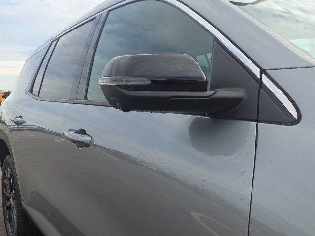 Used 2025 Chevrolet Traverse LT w/ Sun and Wheel Package FWD image 5