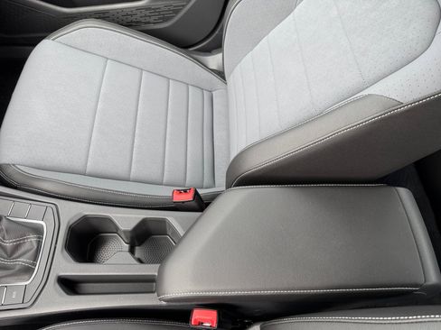 New 2025 Volkswagen Jetta SE image 14