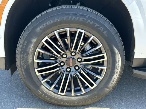 Used 2025 GMC Yukon Elevation image 33