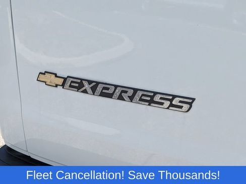 Used 2025 Chevrolet Express 2500 w/ Driver Convenience Package RWD image 10