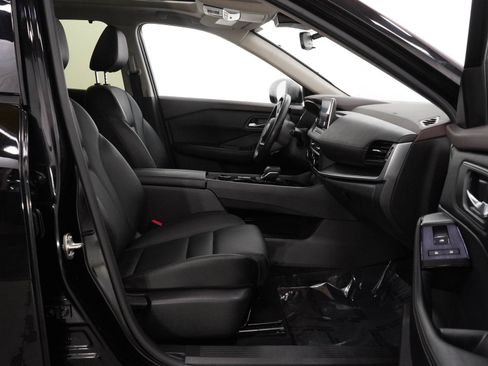 Used 2023 Nissan Rogue SV w/ SV Premium B Package AWD/4WD image 11