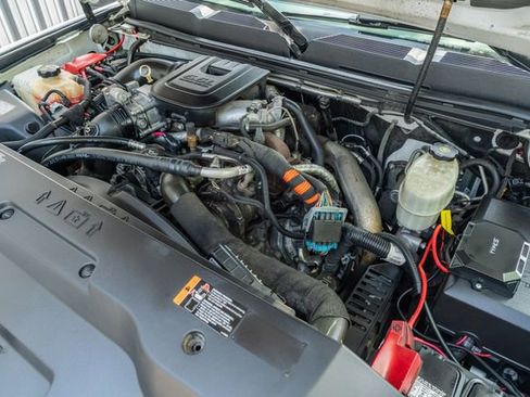 Used 2014 Chevrolet Silverado 2500 LT w/ Interior Plus Package AWD/4WD image 15