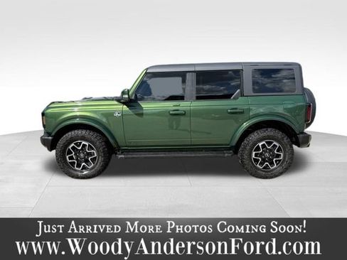 Used 2023 Ford Bronco Outer Banks AWD/4WD image 3