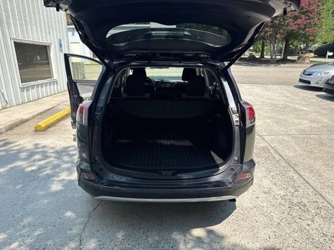 Used 2018 Toyota RAV4 XLE w/ Convenience Package AWD/4WD image 32