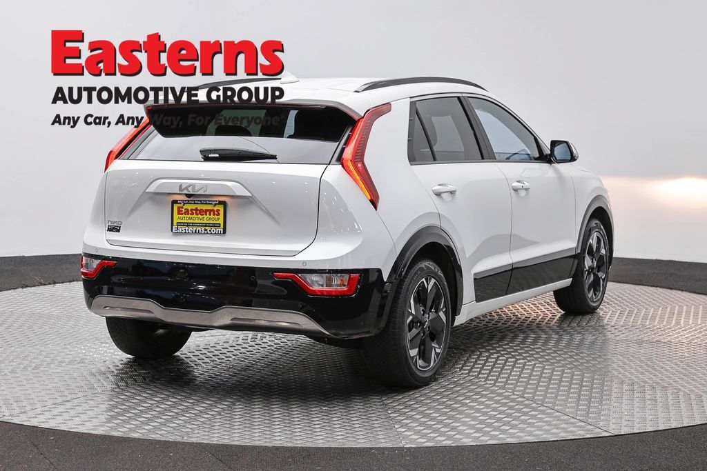 Used 2024 Kia Niro Wind w/ Wind Preserve Package FWD image 5