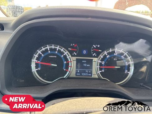 Used 2019 Toyota 4Runner TRD Off-Road image 10