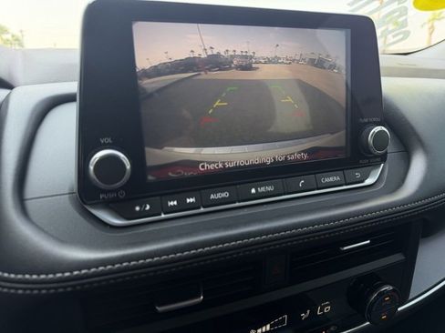 Certified 2023 Nissan Rogue SV image 21