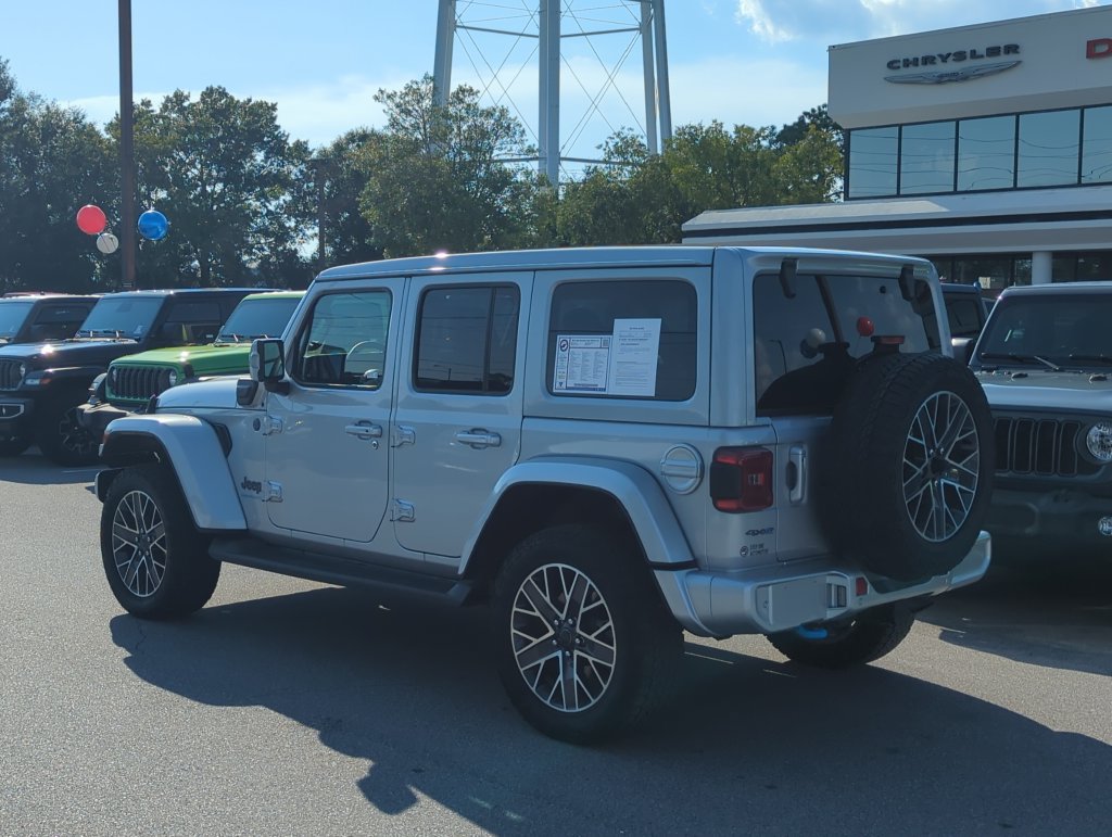 Used 2024 Jeep Wrangler High Altitude AWD/4WD image 4