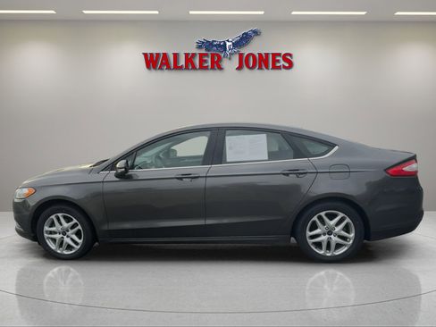 Used 2016 Ford Fusion SE image 6