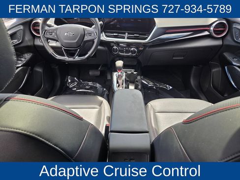 Used 2025 Chevrolet Trax RS w/ Sunroof Package FWD image 18