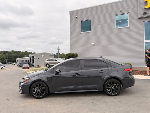 Used 2024 Toyota Corolla SE FWD image 12